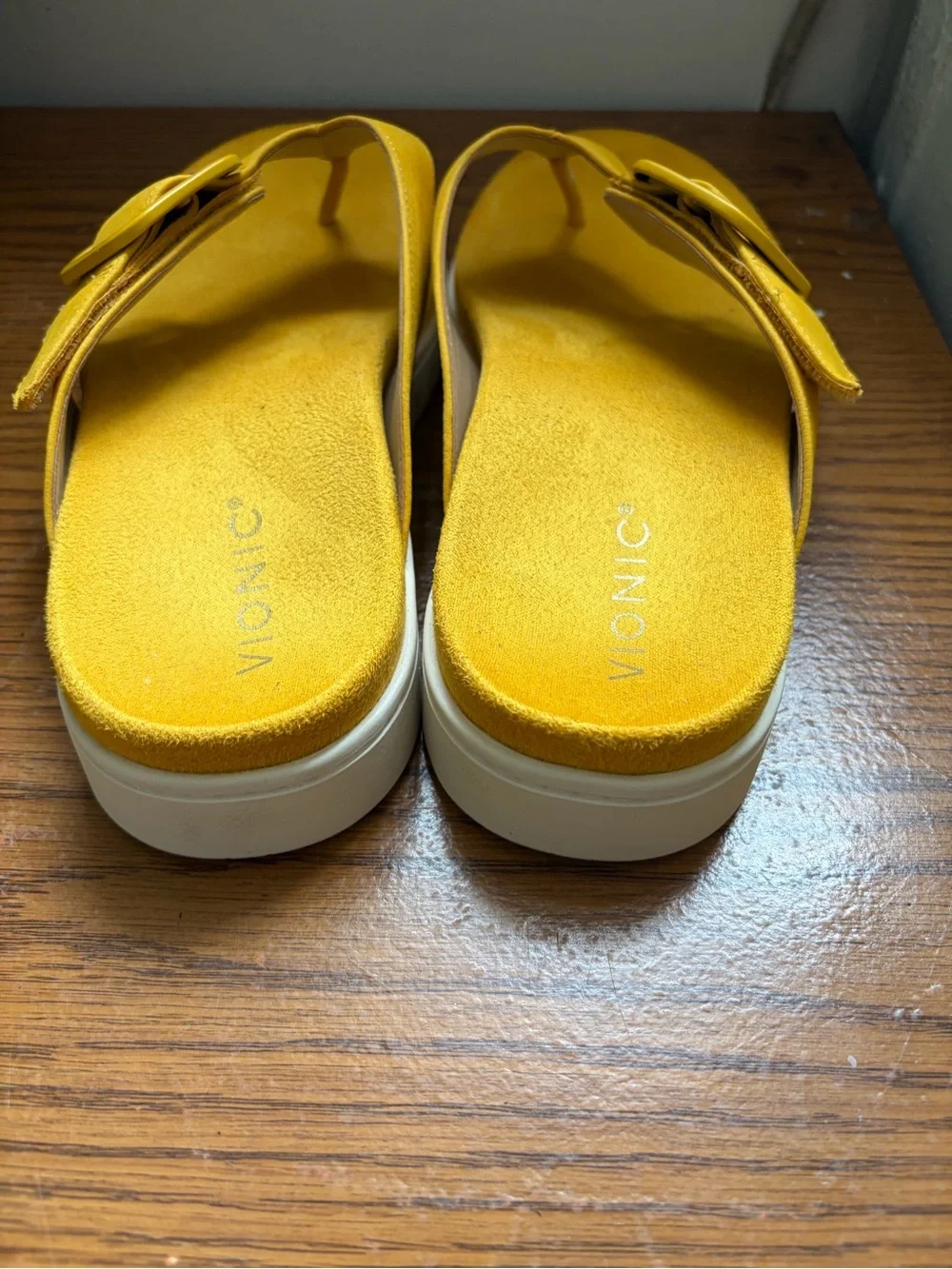 Vionic Women's Uptown Marin Toe Post Sandal in daffodil yellow nubuck 8.5 Wide